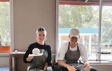 Momen Gemas Agnez Mo Masak Sayur Sop Untuk Adam Rosyadi, Diprotes Sang Pacar Kebanyakan Daun Bawang