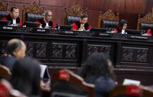 VIDEO: Pengakauan Firdaus Oiwobo Depan Hakim MK, Tak Sadar Naik Meja saat Sidang Kasus Razman Vs Hotman