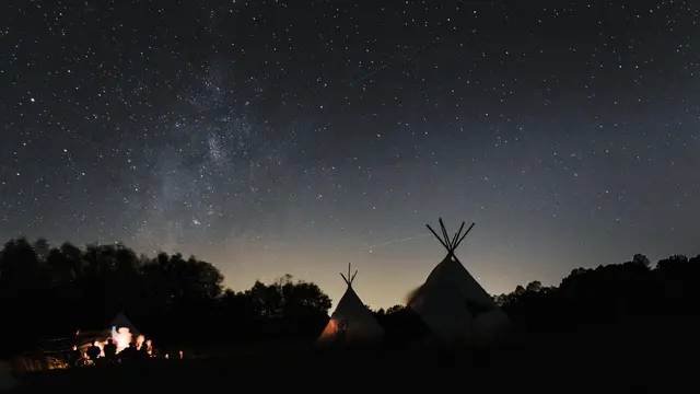 Ilustrasi malam hari