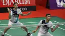 Pebulutangkis Indonesia, Fajar Alfian/Muhammad Rian Ardianto saat melawan Qu Xuan Yi/Zhang Nan (China) pada babak kedua ganda putra Indonesia Masters 2020 di Istora GBK, Jakarta, Kamis (16/1/2020). Fajar/Rian unggul 21-10 12-21 21-19. (Liputan6.com/Helmi Fithriansyah)