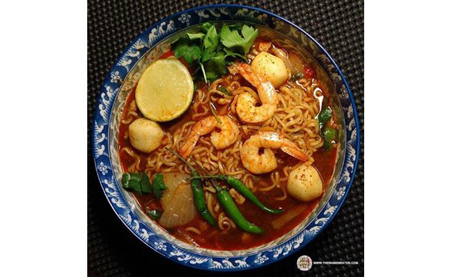 Indomie Taste of Asia Rasa Tom Yam yang dipercantik oleh Hans | Foto: copyright instagram.com/theramenrater