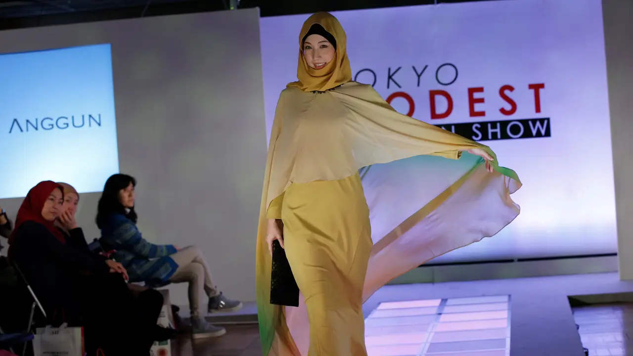 20161122-Model Jepang dalam Muslim Fashion Show di Tokyo-Jepang