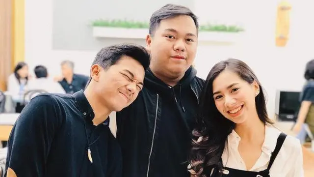 [Bintang] Disebut Vlogger Paling Populer, Cantiknya Abel Cantika dengan Makeup yang Flawless