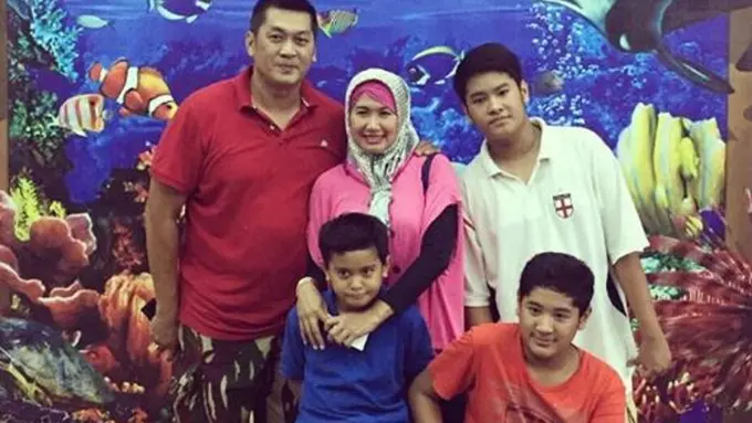 [Bintang] Donny Kesuma dan Yuni Indriyati