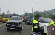 Kronologi Tabrakan Beruntun 15 Kendaraan di Tol Cipularang