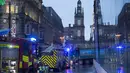Enam orang dilaporkan tewas setelah sebuah truk sampah masuk ke jalur pejalan kaki di pusat Kota Glasgow, Skotlandia, Selasa (23/12/2014). (REUTERS/Stringer)