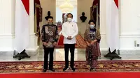 Presiden Jokowi ketika menerima kunjungan mantan kepala Badan Inteijen Negara (BIN) Jenderal TNI (Purn) Abdullah Mahmud Hendropriyono. (Biro Pers Istana)