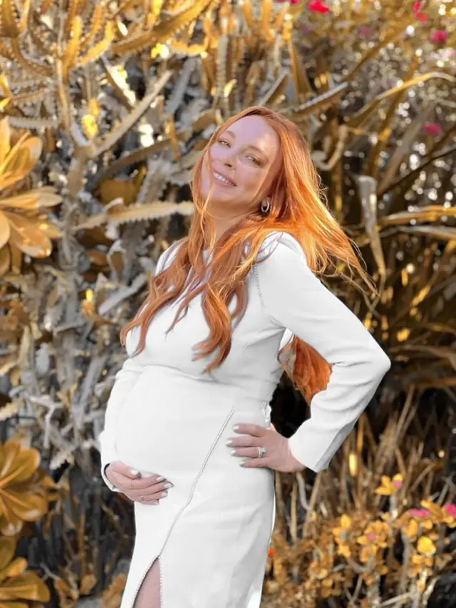 Lindsay Lohan tunjukkan baby bump. (Foto: Instagram/lindsaylohan)
