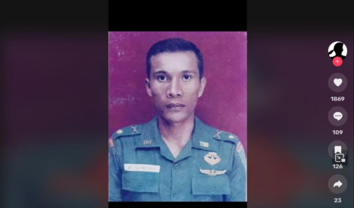 Malang, baru 25 meter keluar dari tempat perlindungan, peluru Fretilin menembus perutnya. Belum berhenti, satu peluru lainnya tepat mengenai kepala Atang.