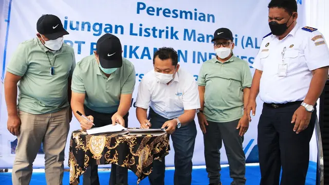 PT PLN (Persero) menghadirkan tiga unit Anjungan Listrik Mandiri (ALMA) demi mendukung pertumbuhan sektor pariwisata dan maritim di Sumatera Utara. Foto: PLN