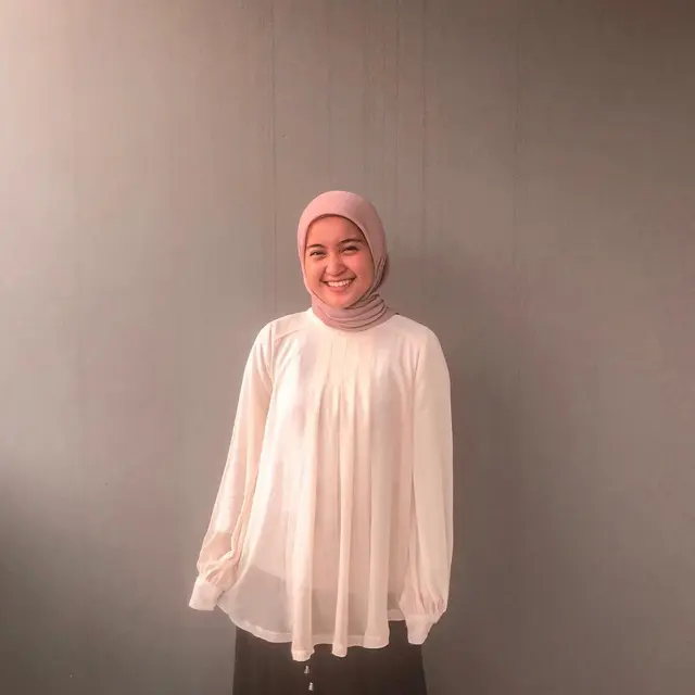 6 Potret Terbaru Salma Paramitha Artis Cilik Era 2000-an, Kini Mantap Berhijab