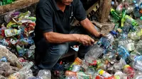 Salah satu penyebab masalah ini adalah minimnya infrastruktur pengelolaan sampah di Indonesia, di mana hanya 54 persen dari total kabupaten/kota di Indonesia yang memiliki Tempat Pemrosesan Akhir (TPA) yang memadai dan sesuai standar. (Liputan6.com/Angga Yuniar)