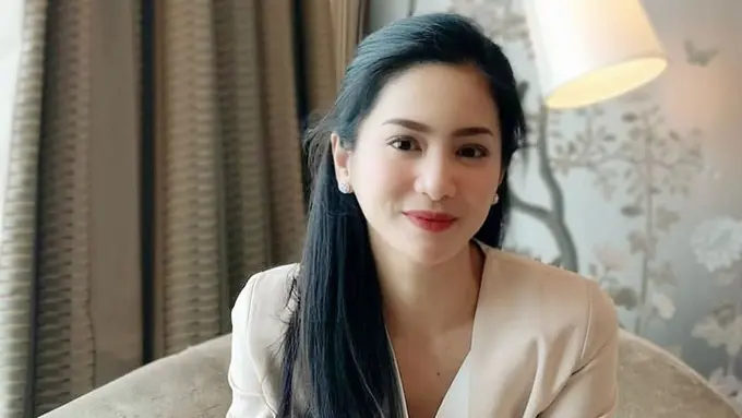 [Fimela] Bunga Zainal