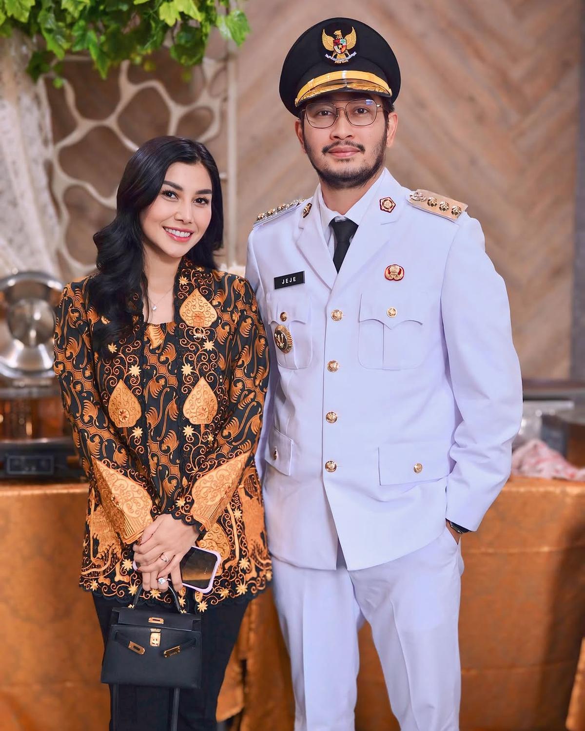 Sudah Menjabat Jadi Bupati Bandung Barat, Ini 7 Potret Jeje Govinda Kenakan Seragam Kepala Daerah