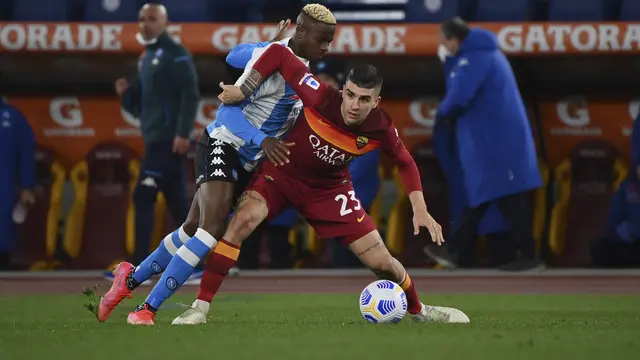 Dua Gol Dries Mertens Bawa Napoli Permalukan AS Roma