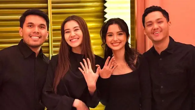 Azriel Hermansyah Melamar Sarah Menzel.