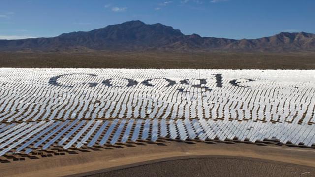 Sistem pembangkit listrik tenaga surya di Gurun Mojave, perbatasan California-Nevada (Reuters/Steve Marcus)