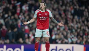 Ekspresi Riccardo Calafiori dalam laga Liga Inggris 2025/2026 antara Arsenal vs Everton, Minggu (15/3/2026). (AP Photo/Kin Cheung)