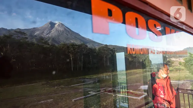 Memantau aktivitas Merapi