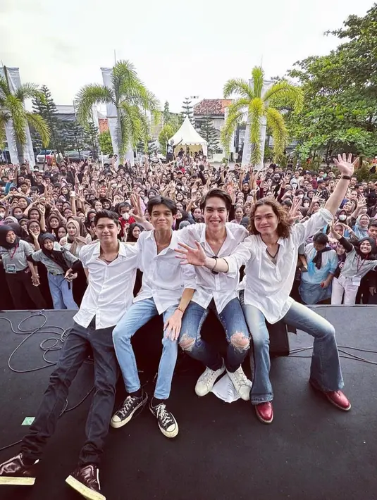 The Lucky Laki manggng di pensi (Instagram/alghazali7)