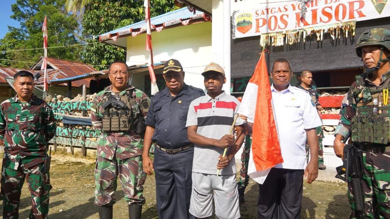 Dalam menindaklanjuti gangguan KKB tersebut, pasukan Brimob dari satgas Blukar dan pasukan Kopassus dari satgas Nanggala telah diterjunkan pada Jumat 3 Mei 2024.<br>