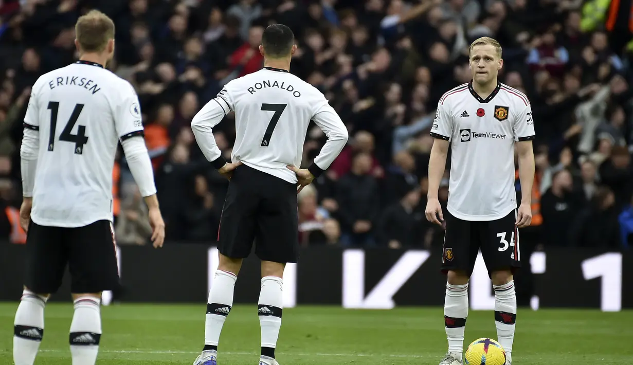 Gol-gol cepat Villa membuat MU kesulitan menemukan ritme dan akhirnya kesulitan sepanjang laga. (AP/Rui Vieira)