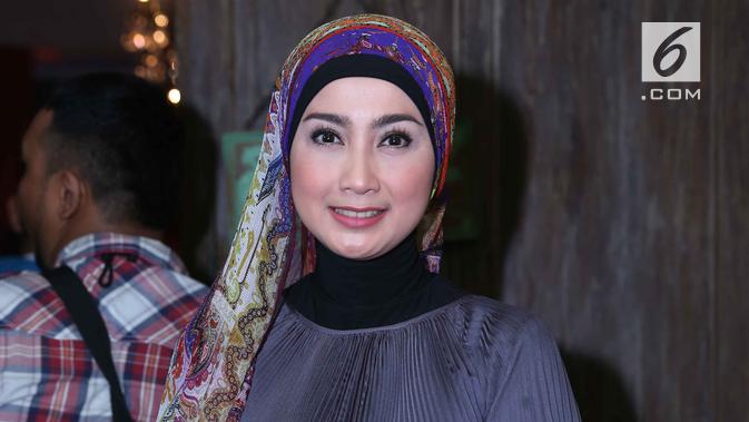 Desy Ratnasari. (Nurwahyunan/Bintang.com)