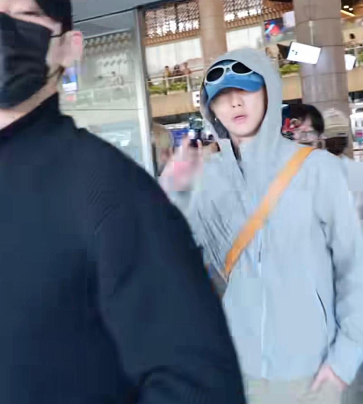 9 Gaya Airport SEVENTEEN yang Skena Banget, Tiap Membernya Punya Signature Look