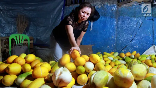 Penjual Timun Suri Ketiban Untung di Bulan Ramadan