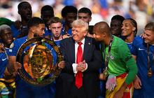 FOTO: Bikin Pemain Chelsea Bingung, Ini Momen Donald Trump Ikut Selebrasi Juara Piala Dunia Antarklub
