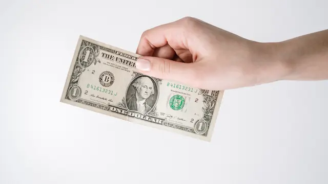 Arti Mimpi Menemukan Uang