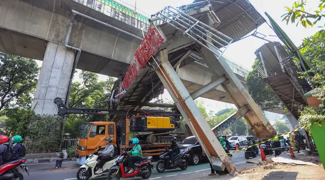 Pramono Pastikan JPO Tendean yang Roboh Dibangun Kembali