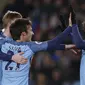 Para pemain Manchester City merayakan gol yang dicetak Kelechi Iheanacho ke gawang Hull pada laga Premier League di Stadion Kingston Communications, Inggris, Selasa (27/12/2016). City menang 3-1 atas Hull. (Reuters/Ed Sykes)