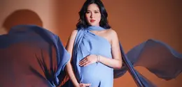 Ochi Rosdiana di Maternity Shoot jelang melahirkan. [@ochi24]