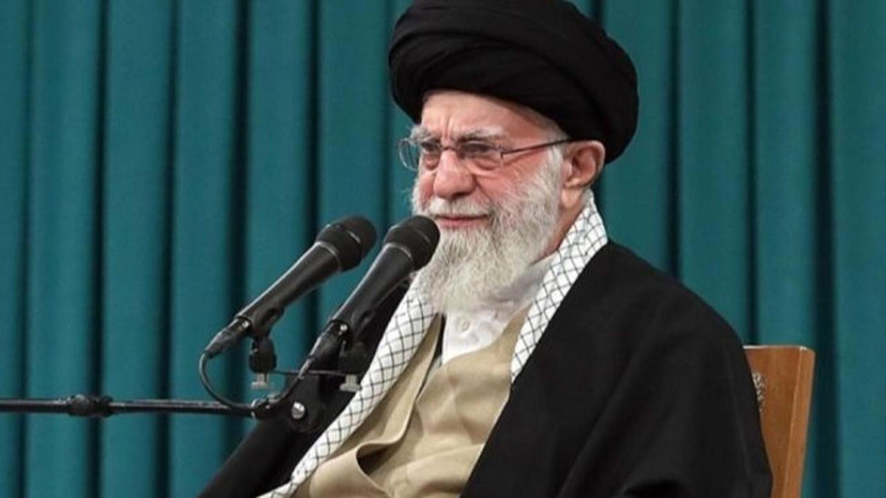 Khamenei: Negosiasi Nuklir dengan AS Tak Akan Hapus Sanksi, Justru Perberat Tekanan
