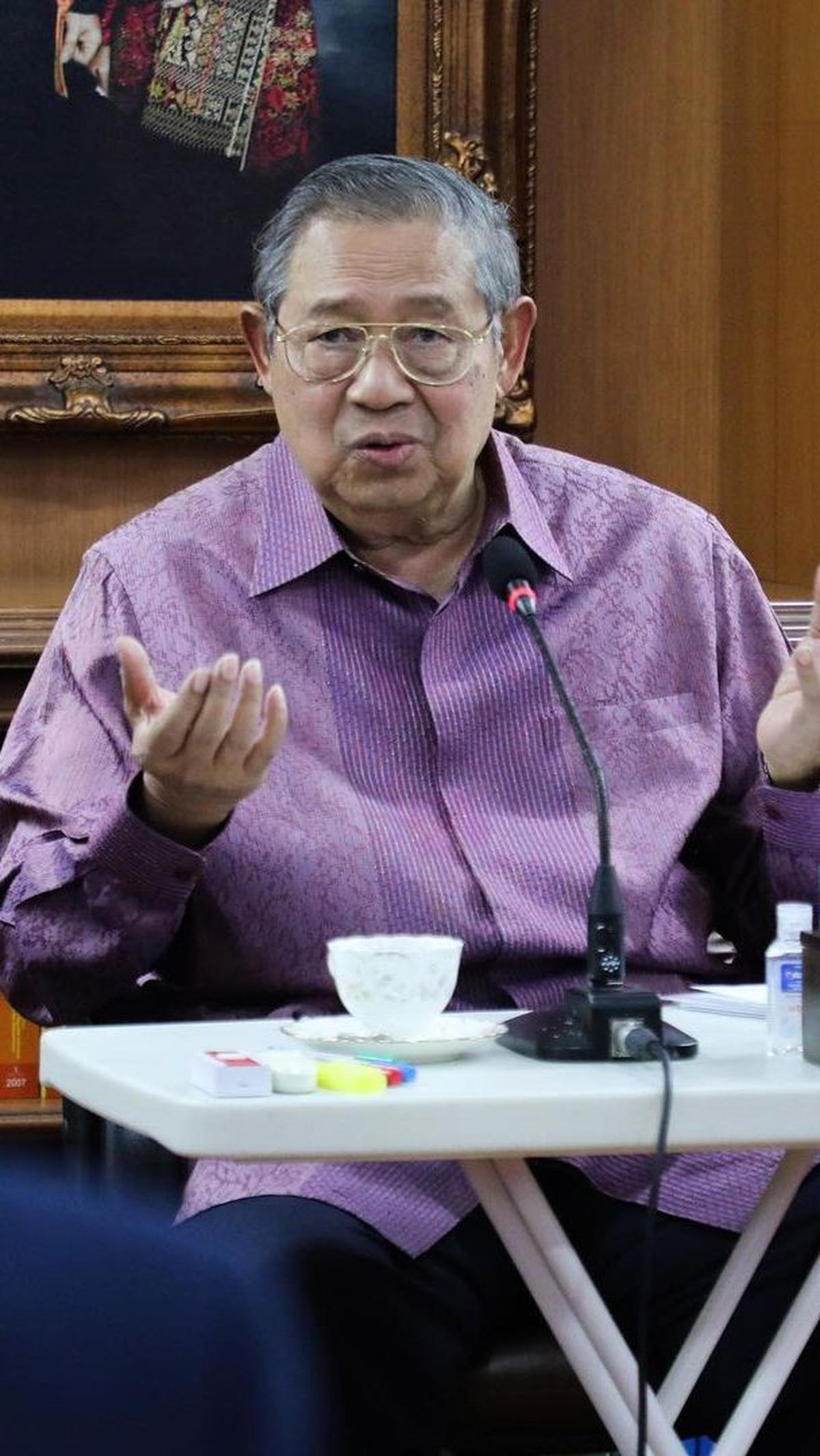 Ziarah ke Kuburan Massal Korban Tsunami Aceh, SBY Menangis