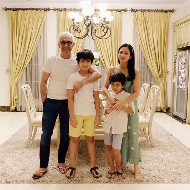 Potret rumah Bunga Zainal