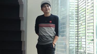 Berawal Dari Iseng Ini Kisah Popularitas Azmi Dan Single Pernah News Entertainment Fimela Com