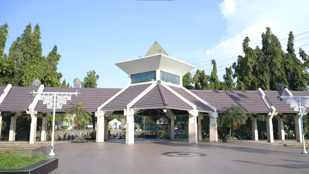 Diskusi dalam acara bertajuk “Sinergi Berwarna, Ciptakan Masjid Berdaya” yang berlangsung di aula Masjid Agung At-Tin, Jakarta Timur, Jumat, 14 Maret 2025.