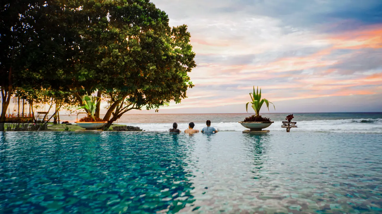 Mau Liburan Seru dan Menyenangkan di Lebaran Idul Fitri? Yuk ke Tanjung Lesung