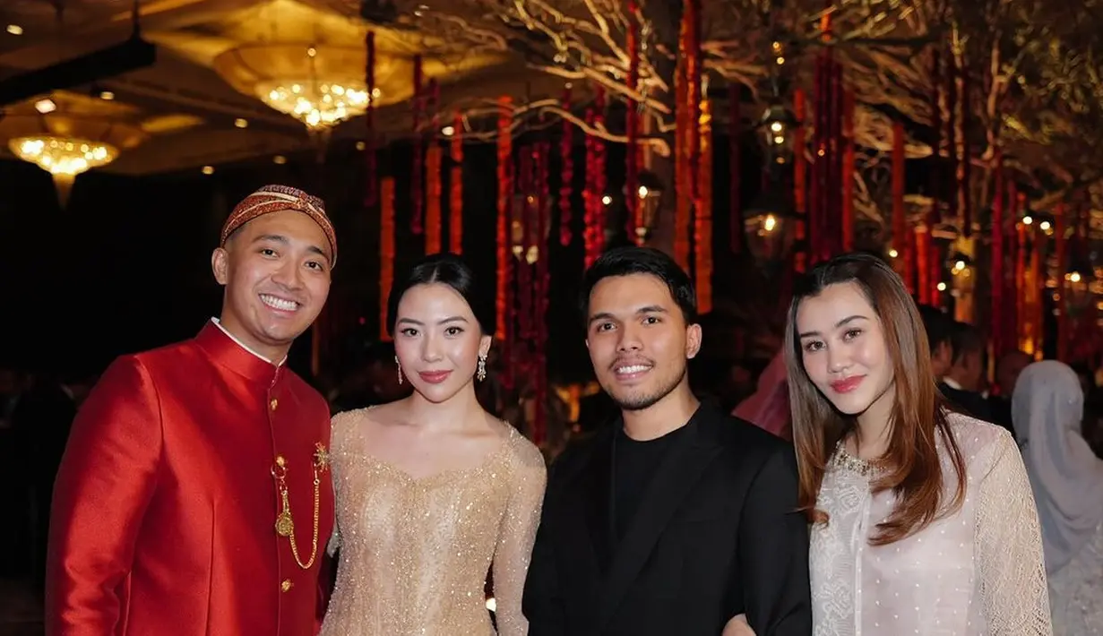 Hadiri pernikahan di Bandung, Aaliyah Massaid tampil cantik kenakan dress lace berwarna nude [@aaliyah.massaid]