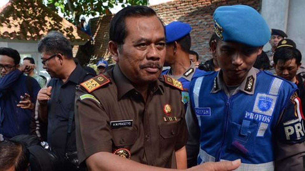 Status tersangka Risma dicabut, Jaksa Agung lepas tangan