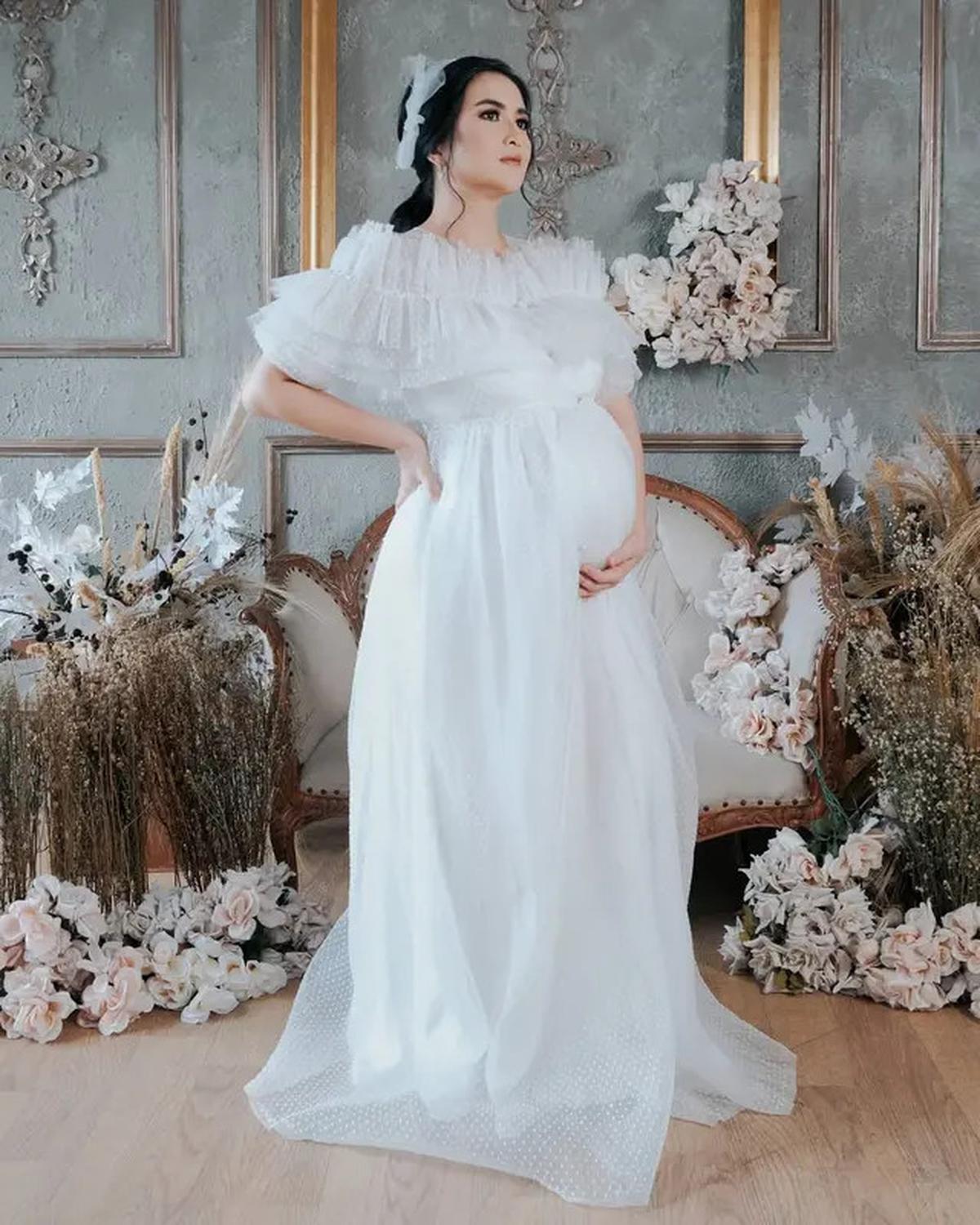 Potret 6 Artis Berdarah Bali Pamer Baby Bump, Mahalini Semakin Pancarkan Pesona