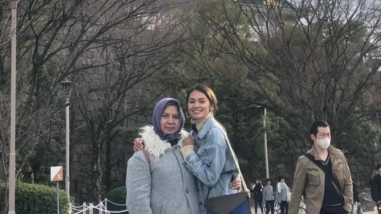 Potret Kenangan Hana Malasan dan Ibunda/Instagram/@dinaradjis