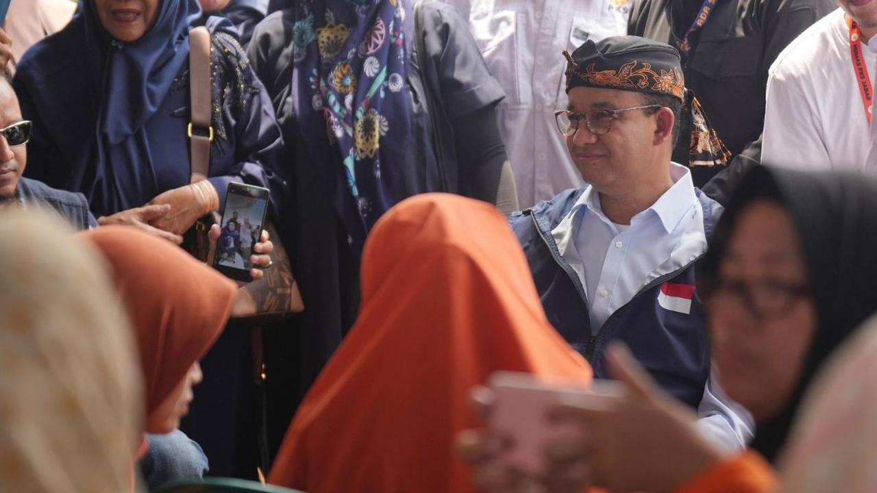 Dia menitipkan aspirasinya kepada Anies, dengan harapan dapat memajukan pendidikan pesantren, melakukan perubahan, dan merajut perdamaian.<br>