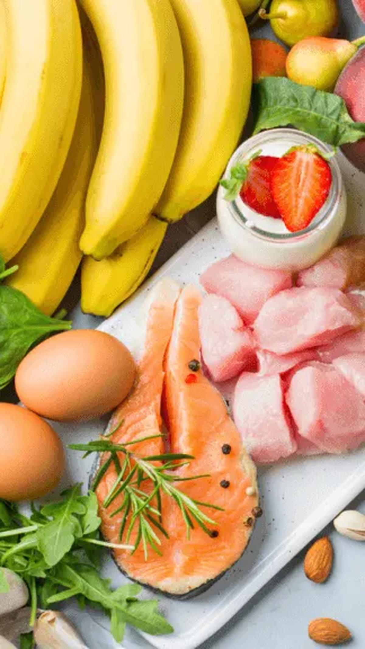 <b>Apa saja makanan yang perlu dikonsumsi?</b>