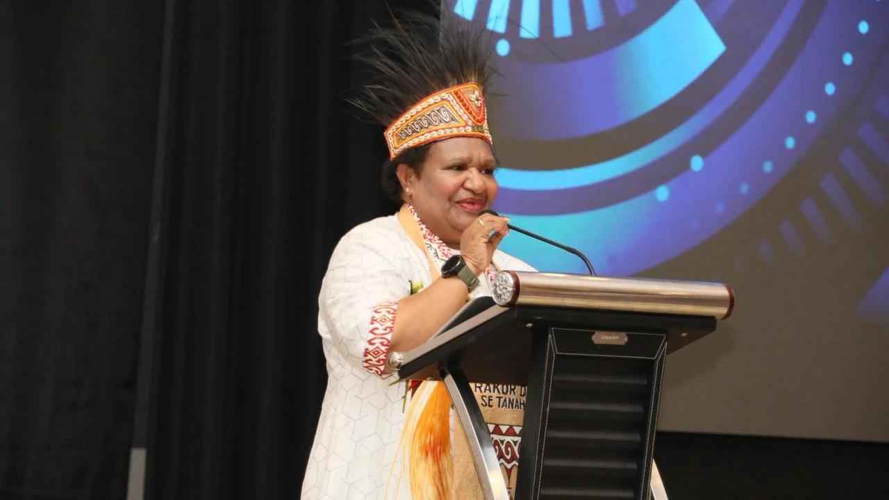 Wamendagri Ribka Tegaskan Pentingnya Sinergisitas dan Tata Kelola dalam Percepatan Pembangunan Papua