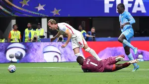 Alasan Inggris Tidak Dapat Penalti saat Harry Kane Dijatuhkan Kiper RD Kongo