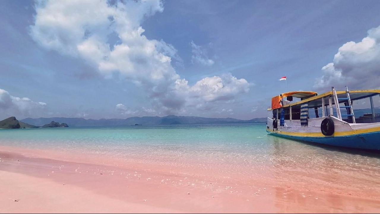 1. Pink Beach