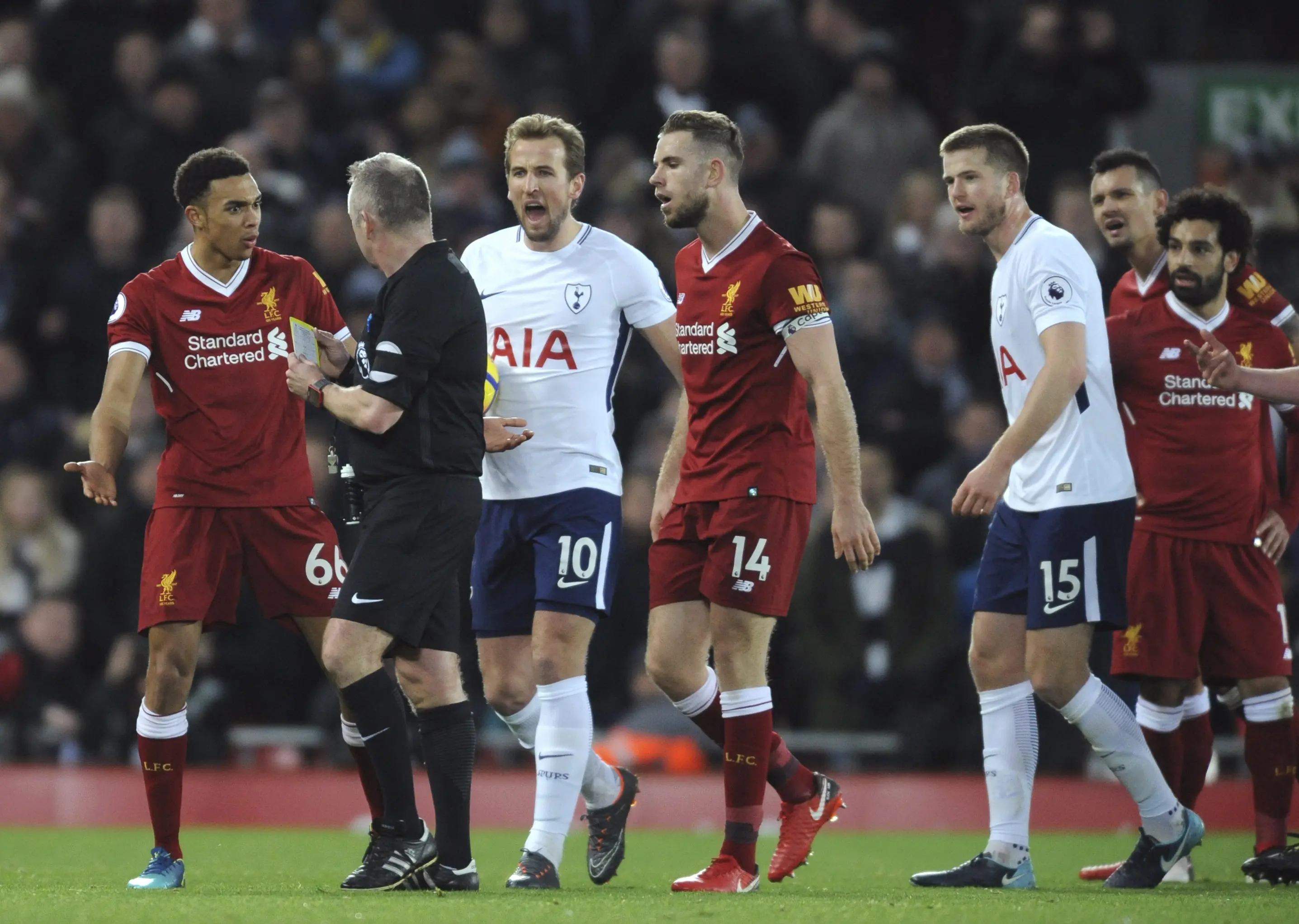 Liverpool bermain 2-2 melawan Tottenham Hotspur di Stadion Anfield, Senin (5/2/2018) dini hari WIB. (AP/Rui Vieira)